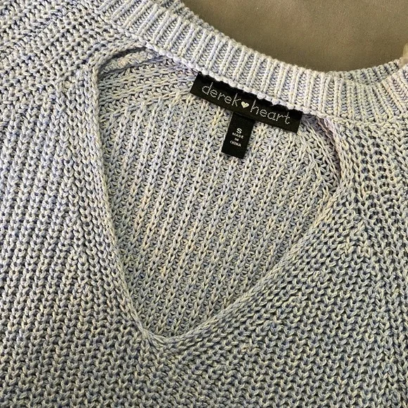 Cropped Sweater - Picture 3 of 3